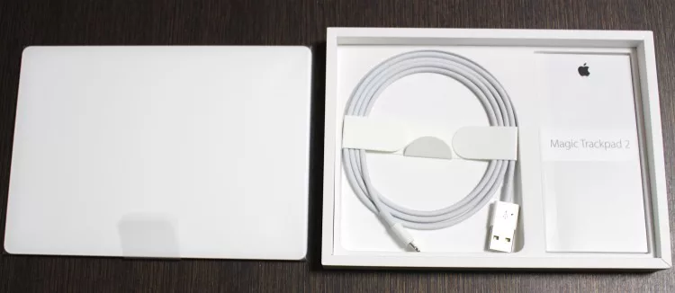 Magic Trackpad 2 ホワイト 本体とUSBケーブル Magic Trackpad 2