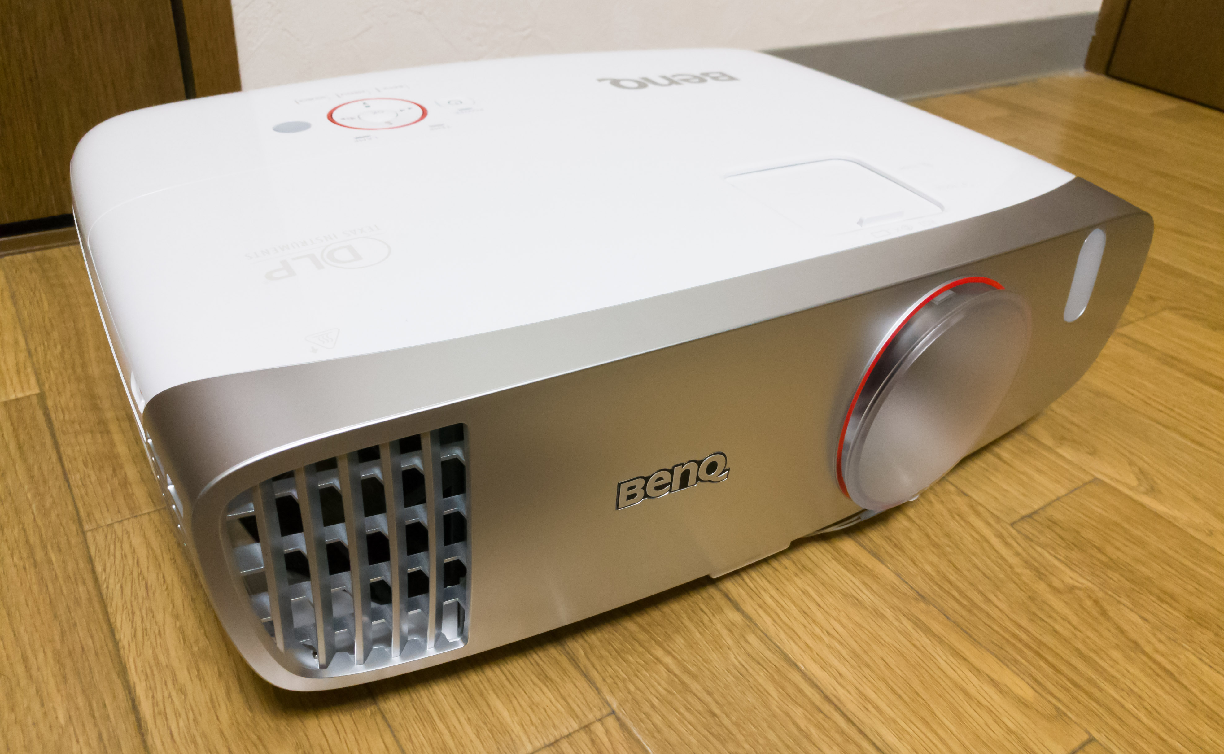 BenQ ホームプロジェクター HT2150ST 短焦点 ホームシアター (DLP フル