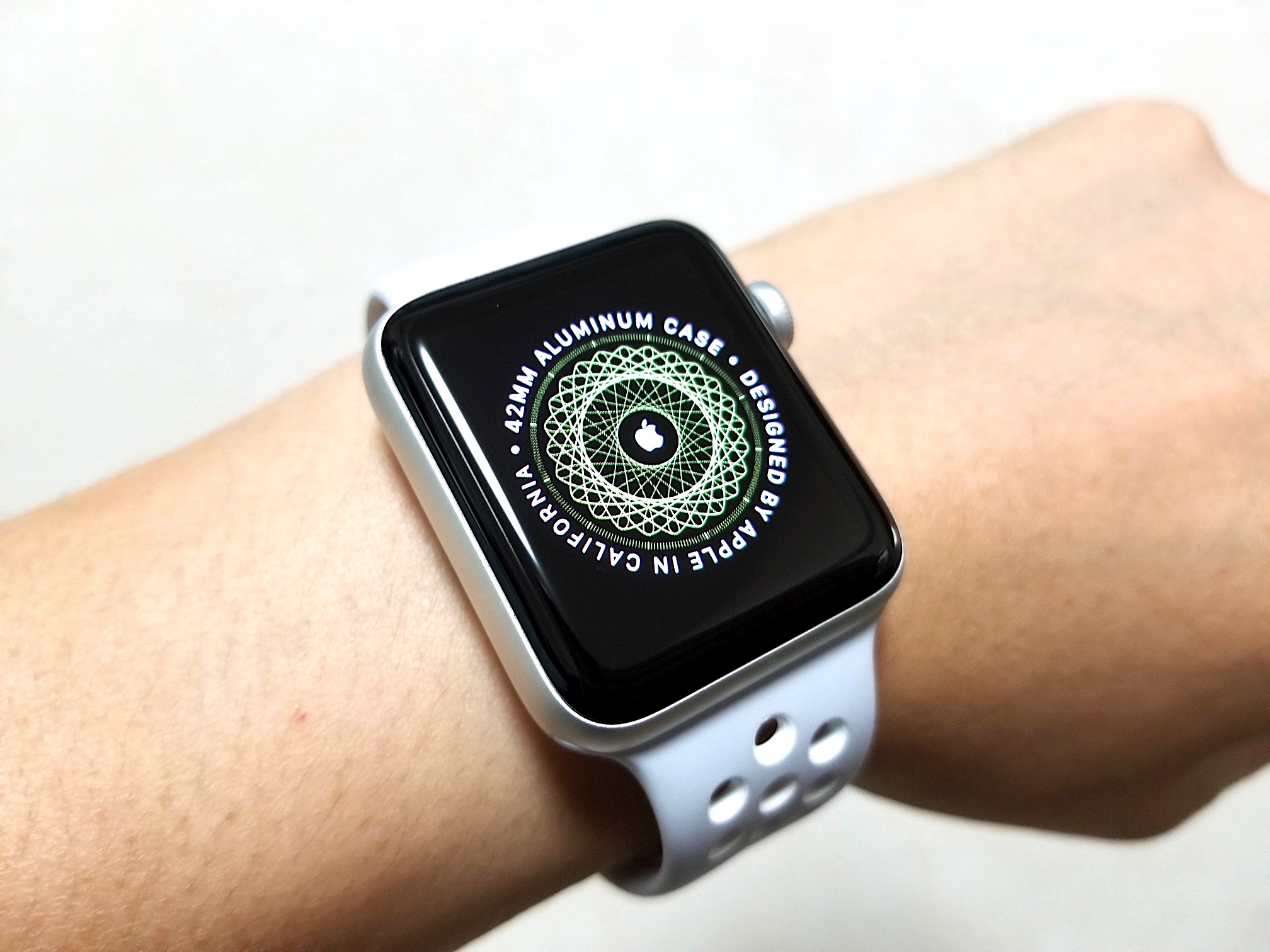 Apple Watch Series 2 Nike+ 42mmモデルを購入。こいつ、とにかく 