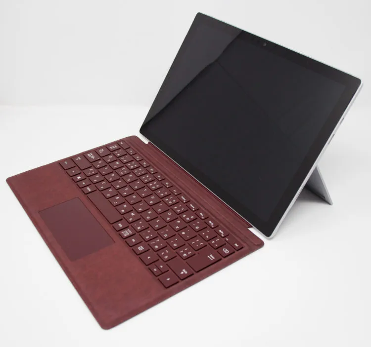 そろそろ買い替え時か？タイプカバーも進化した 『Surface Pro （2017
