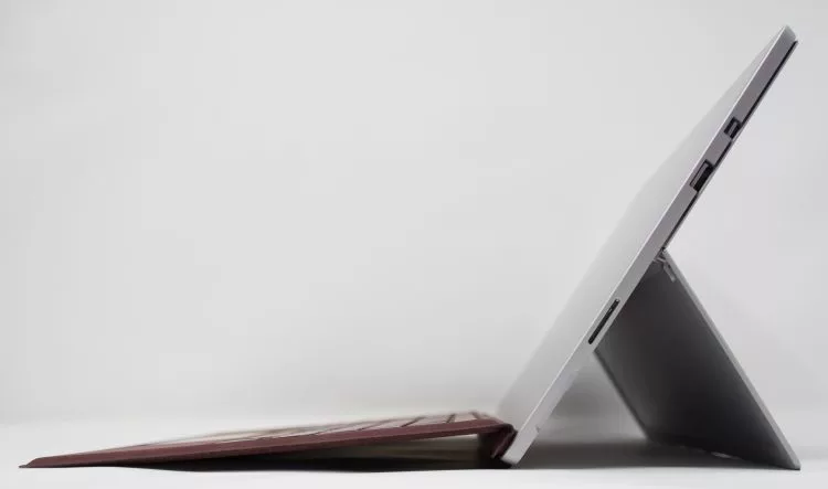 surface Pro(2017)  タイプカバー i5 8GB 256GB そろそろ買い替え時か？タイプカバーも進化した 『Surface Pro （2017