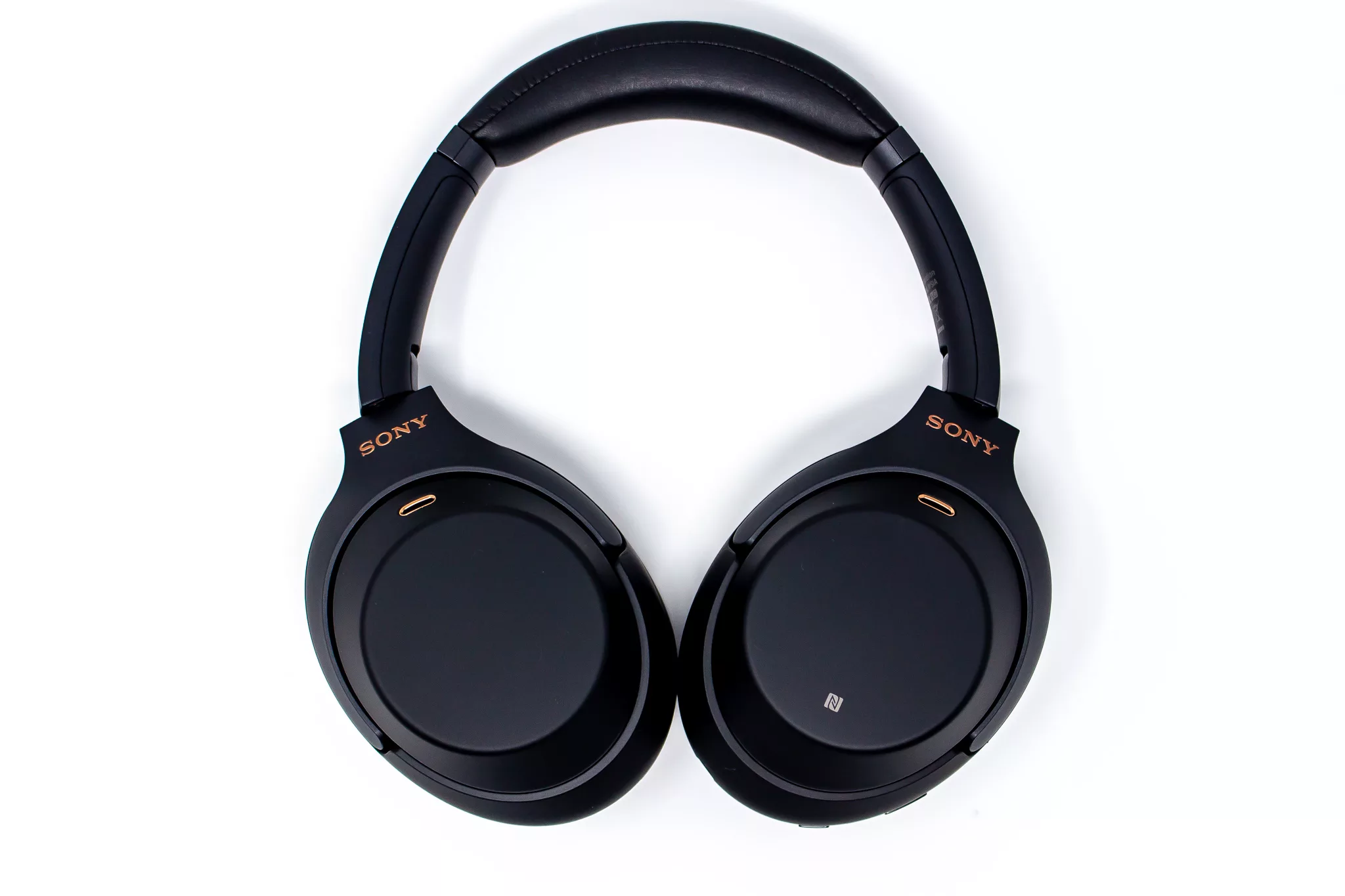 作業に集中するためのマストアイテム。SONYノイズキャンセリング