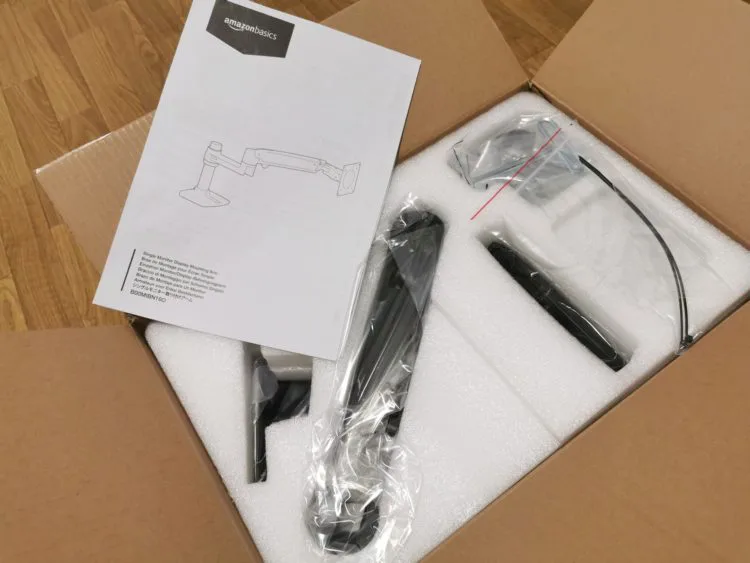 Amazonベーシックのモニターアームでデスクの作業領域を確保する Time To Live Forever